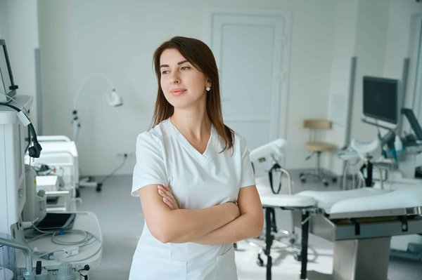 Les cliniques privées d'Anjou proposent-elles des services d'urologie ?