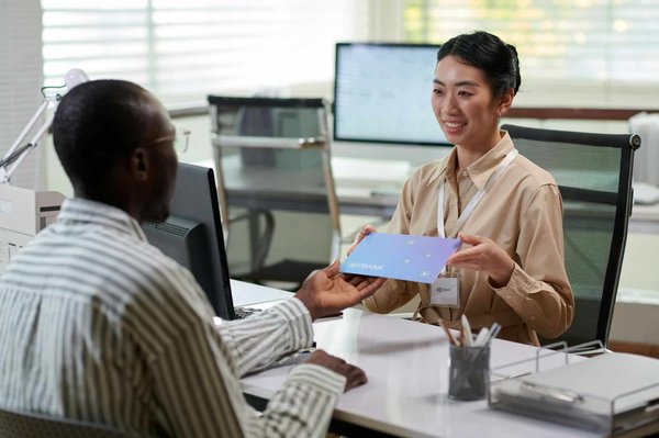 Gestion des finances : l'importance de comparer les offres bancaires en ligne