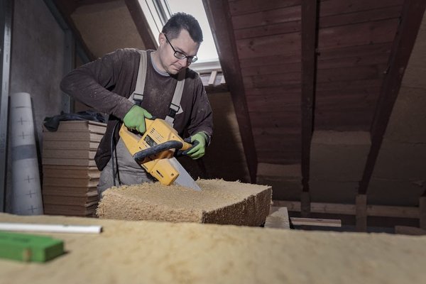 Découvrez comment l'isolation thermique du plafond peut transformer votre espace de vie.